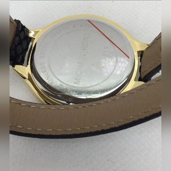 Michael Kors MK Slim Leather Runway Wrap Around Watch for Women (parts/repair) - Picture 6 of 6